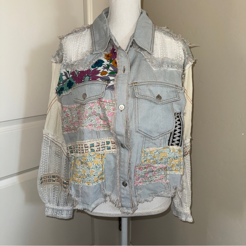 Patchwork Denim and Lace Jacket Distressed Boho Denim Shacket Mixed Floral Lace - Picture 4 of 17